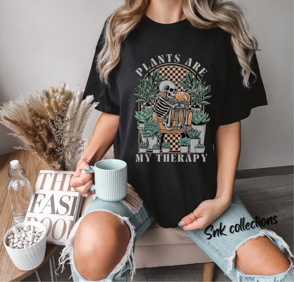 $16 Plants are my therapy - T-shirt-